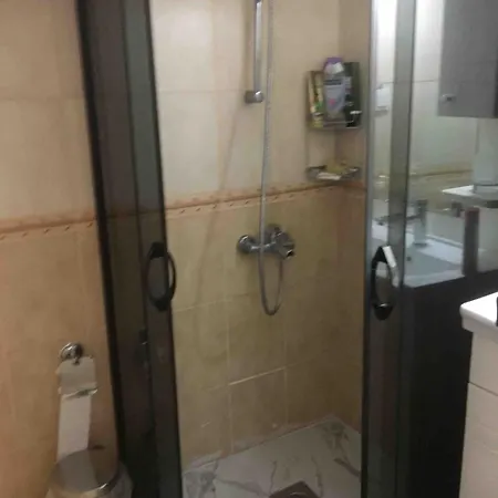 Red, Sea View Flat *