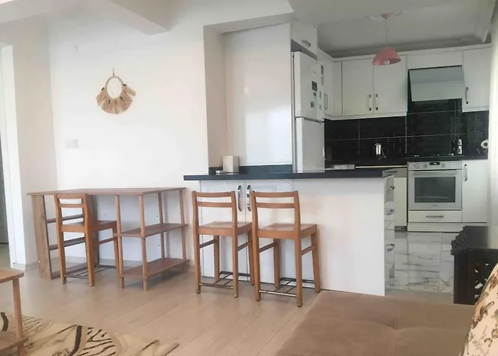 Red, Sea View Flat *