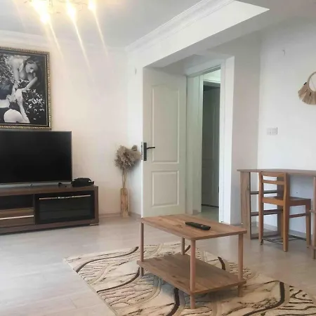 Red, Sea View Flat Lejlighed