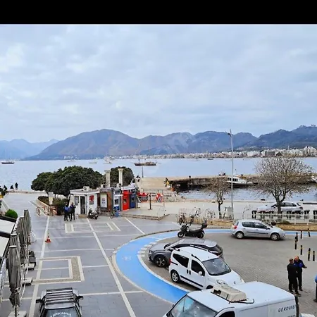 Red, Sea View Flat مرمريس